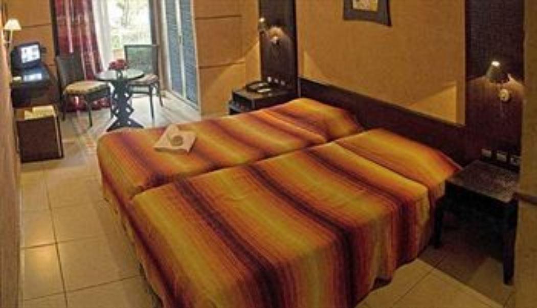 Senegambia Beach Hotel Кололи Экстерьер фото